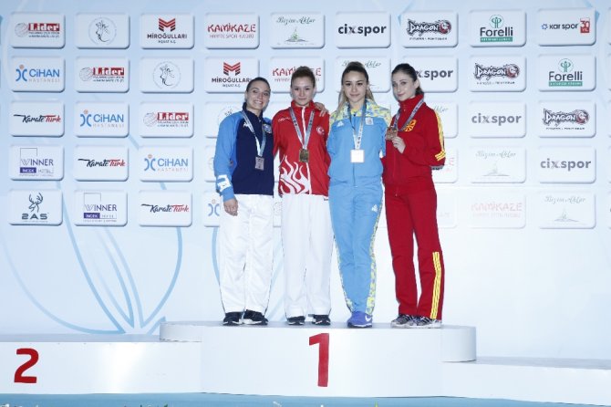 Milli Karatecilerden 12 Avrupa Derecesi