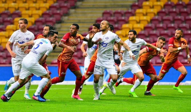 Aslan’ı Paşa Çarptı!