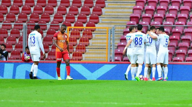 Aslan’ı Paşa Çarptı!