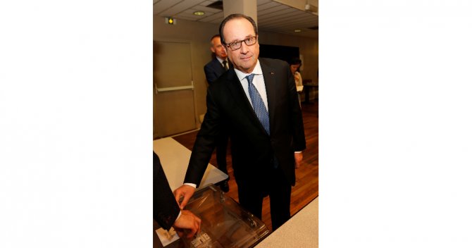Hollande Oyunu Kullandı
