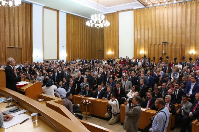 Parlamenter Sistemi Geri Getirmeyi Vaat Etti