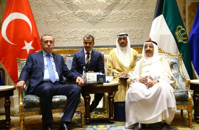 Cumhurbaşkanı Erdoğan Kuveyt Emiri İle Görüştü