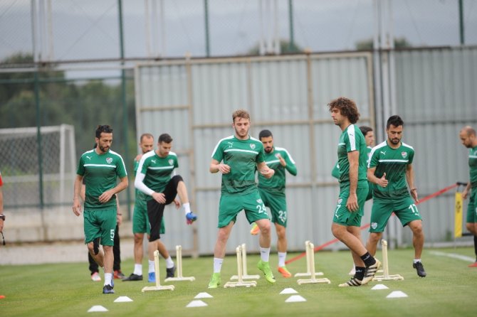 Bursaspor’da Beşiktaş Mesaisi Başladı