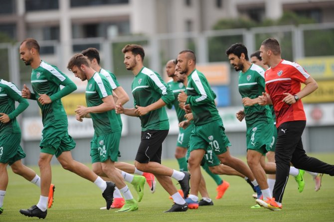 Bursaspor’da Beşiktaş Mesaisi Başladı