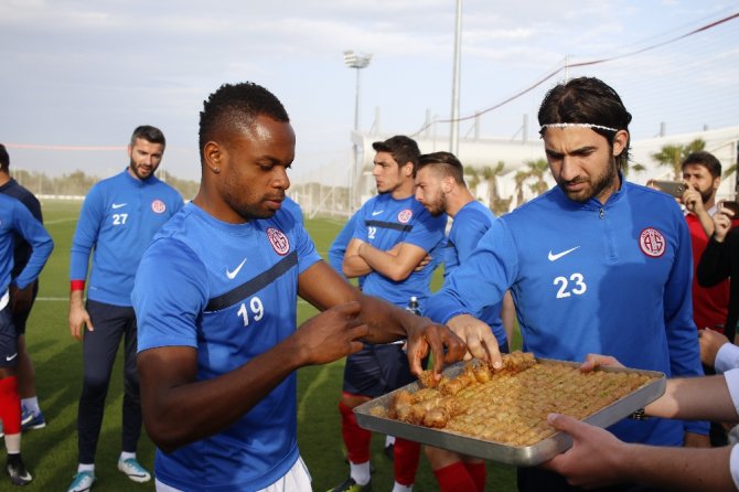 Antalyaspor’da Fenerbahçe Mesaisi Sürüyor