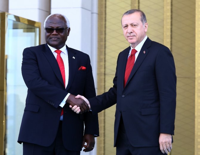 Sierra Leone Cumhurbaşkanı Külliye’de