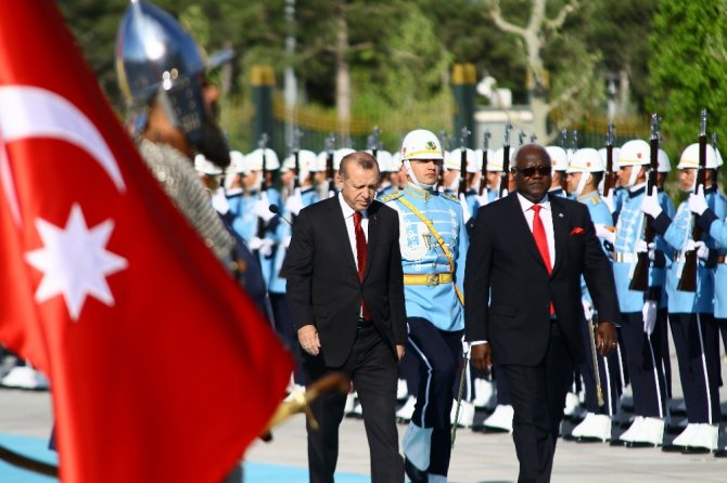 Sierra Leone Cumhurbaşkanı Külliye’de