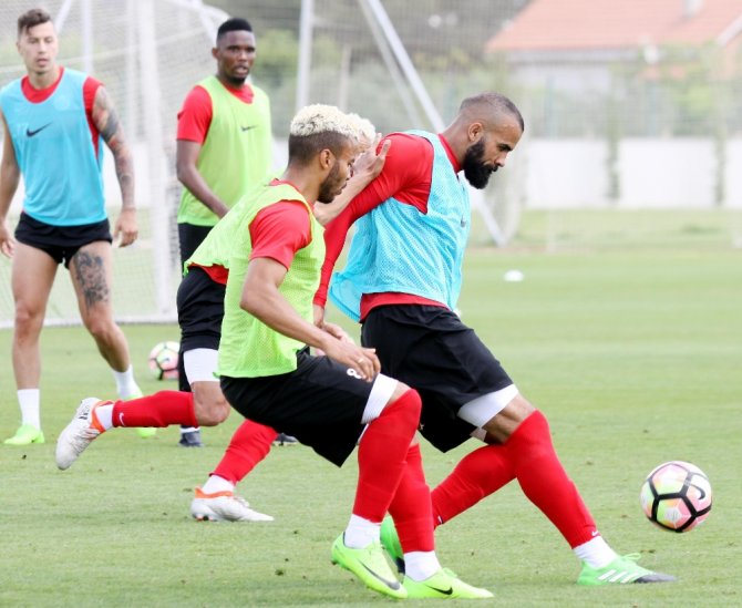Antalyaspor’da Fenerbahçe Mesaisi Sürüyor