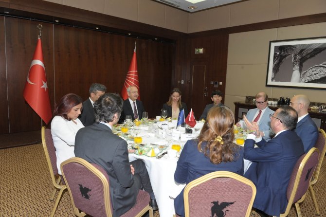 Kılıçdaroğlu Pittella’yla Görüştü