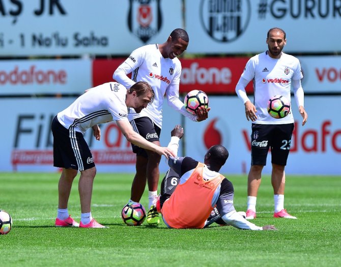 Aboubakar Arkadaşlarını Güldürdü