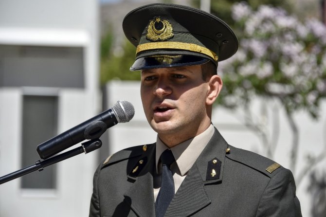 Bir Günlüğüne Asker Olup Terhis Belgesi Aldılar