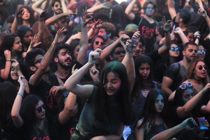 Adana’da ’Renkli’ Festival