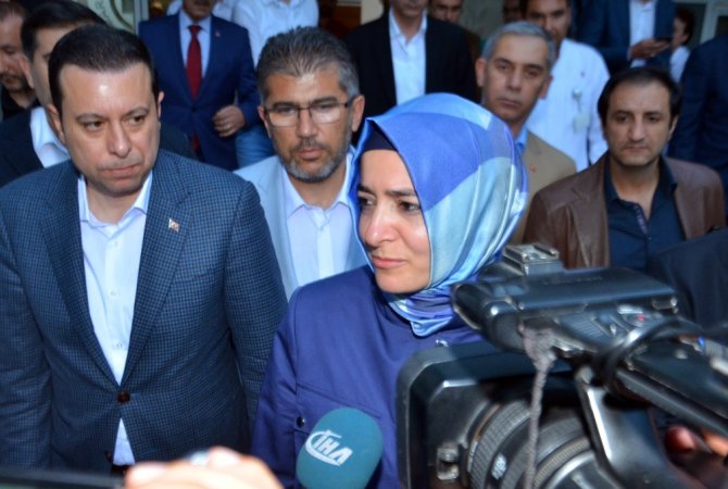 Bakan Kaya Yaralıları Ziyaret Etti