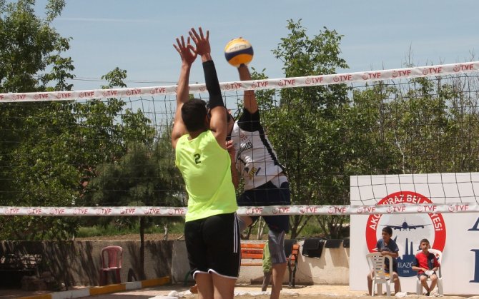 Denizi Olmayan Beldede Plaj Voleybolu