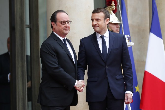 Macron Görevi Devraldı