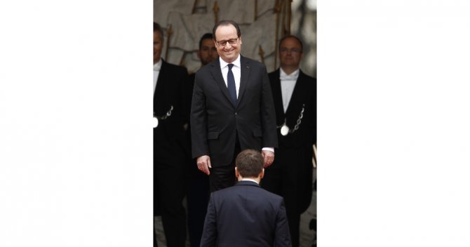 Macron Görevi Devraldı