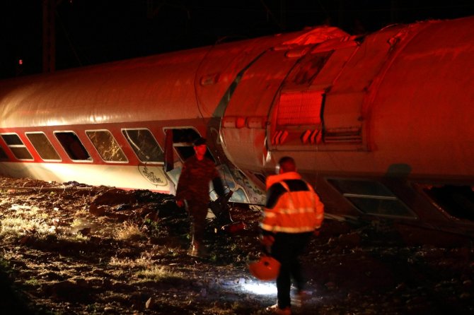 Komşuda Tren Kazası: 2 Ölü