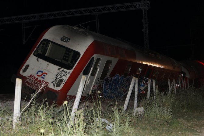 Komşuda Tren Kazası: 2 Ölü