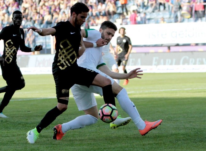 Akhisar 4 Golle Kazandı