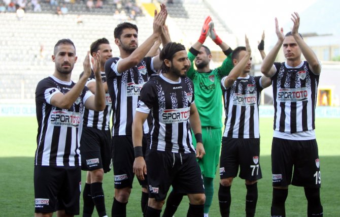 Manisaspor Ligde Kalmayı Garantiledi