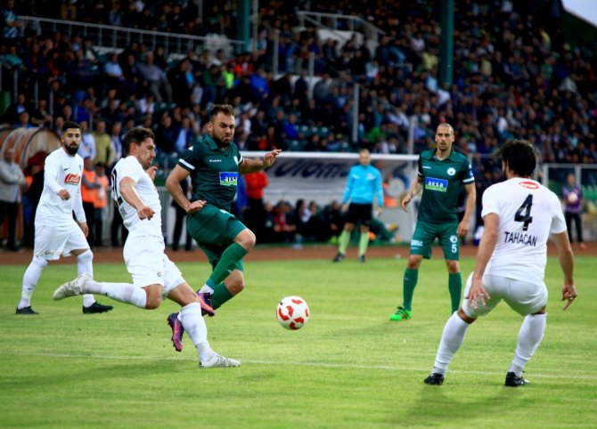 Giresunspor Play-off’u Garantiledi