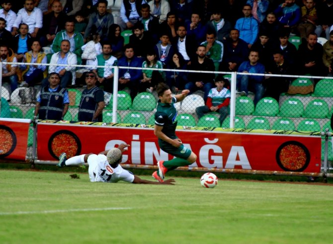 Giresunspor Play-off’u Garantiledi