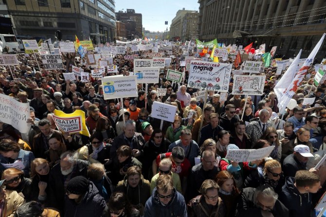 Moskova’da 5 Bin Kişilik Protesto