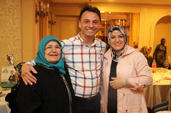 Başkan Koçhan Anneleri Unutmadı