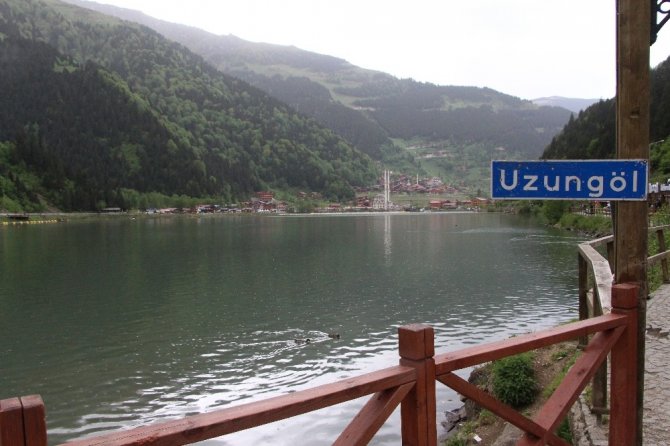 Uzungöl Çamurdan Temizleniyor