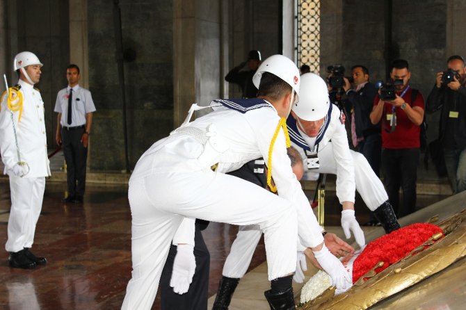 Bakan Kılıç Anıtkabir’i Ziyaret Etti