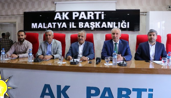 “Ak Parti’nin İçine Nifak Sokmak İçin…”