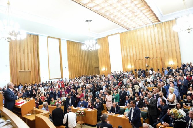 "İstirham Ediyorum, Açlık Grevinden Vazgeçiniz"