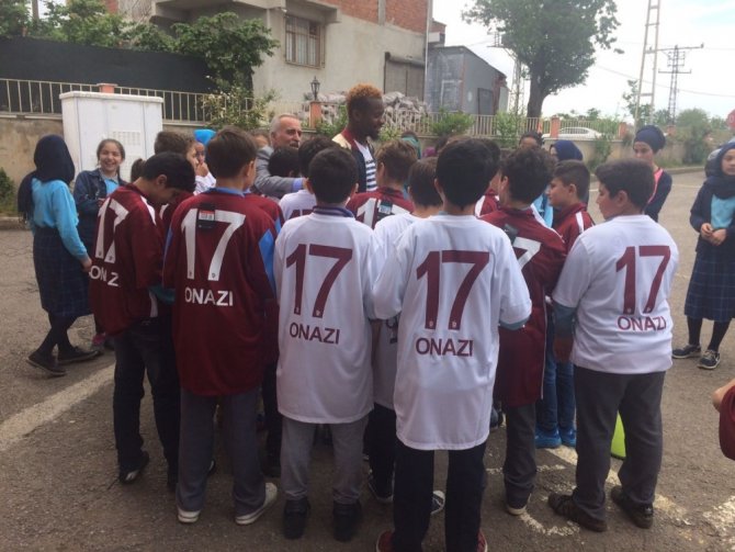 Onazi Sözünü Tuttu