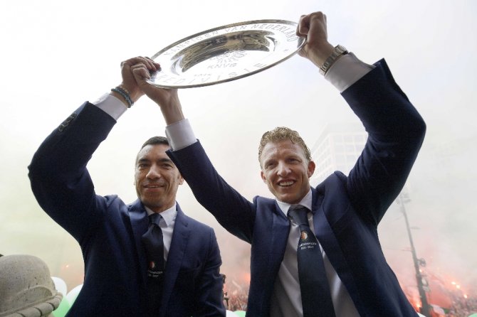 Kuyt Futbol Kariyerini Noktaladı