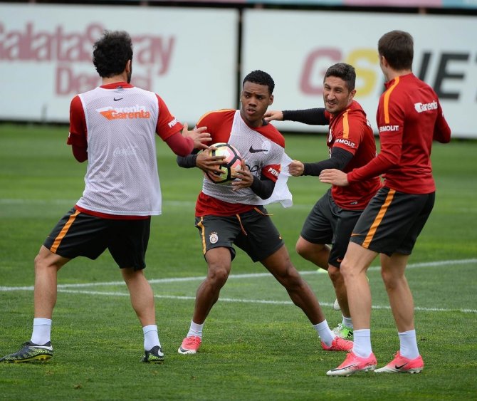 Galatasaray’ın Osmanlıspor Mesaisi Sürdü