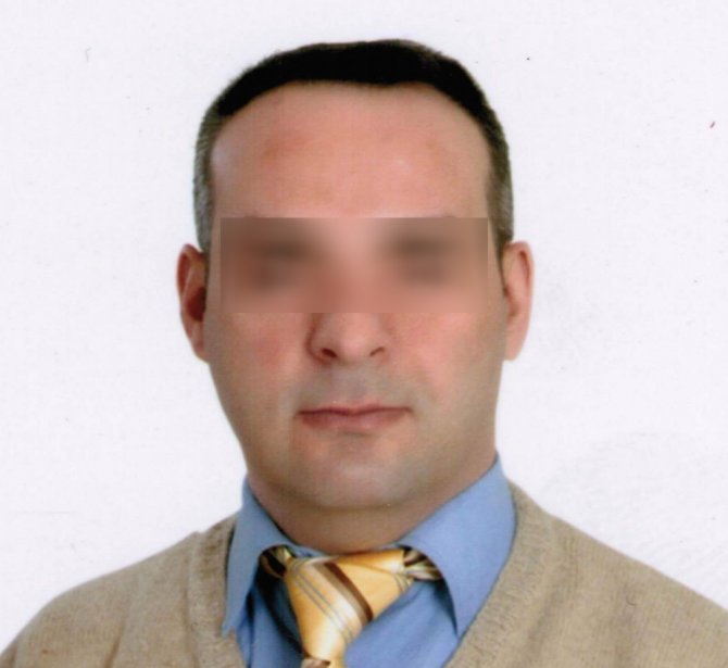 Annesini Boğazını Keserek Öldürdü