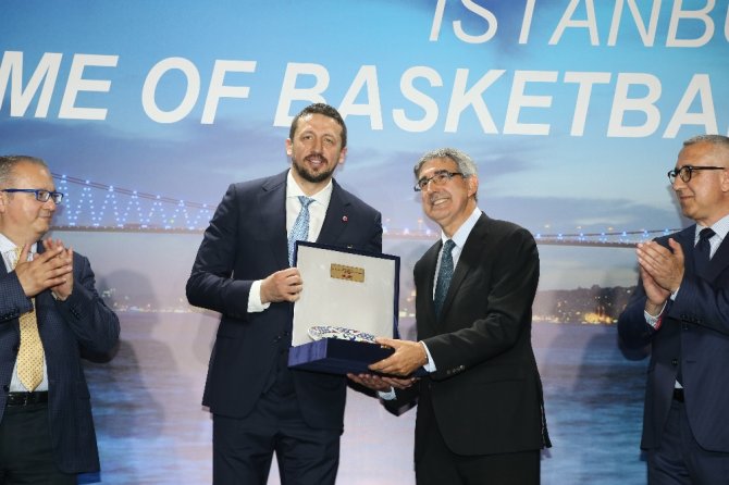 Dünya Basketbol Camiası Tbf’nin Düzenlediği Davette Buluştu