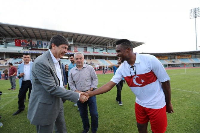 Eto’o Gönülleri Ay-yıldız İle Fethetti