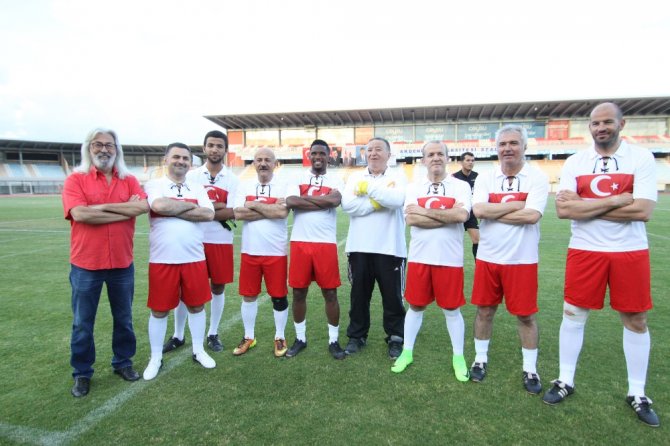 Eto’o Gönülleri Ay-yıldız İle Fethetti