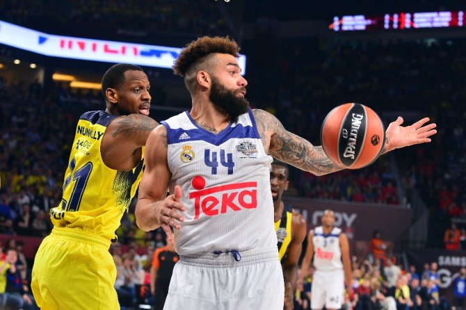 İlk Periyot Fenerbahçe’nin