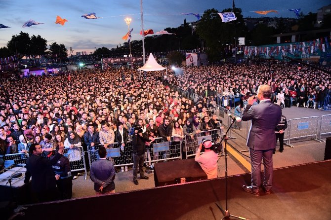 Mfö Söyledi, Kışladaki Askerler De İzledi