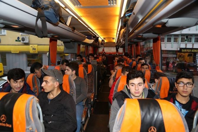 Çayeli Belediyesi Başarılı Öğrencileri Gezi İle Ödüllendiriyor