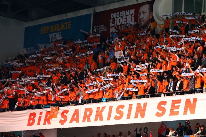 Ak Parti 3. Olağanüstü Kongresi’nde Erdoğan Belgeseli