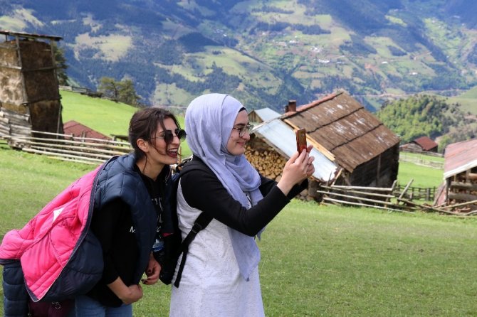 Gümüşhaneli Dağcılardan Bulutların Üzerinde Yürüyüş