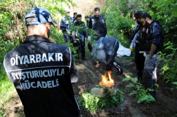 Diyarbakır Polisinden Nefes Kesen Operasyon