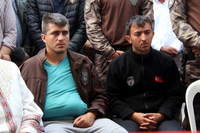 Şehidin Cenazesinin Başından Bir An Olsun Ayrılmadılar