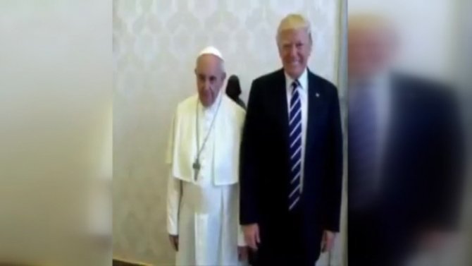 Trump Alay Konusu Oldu: İşte O Görüntüler