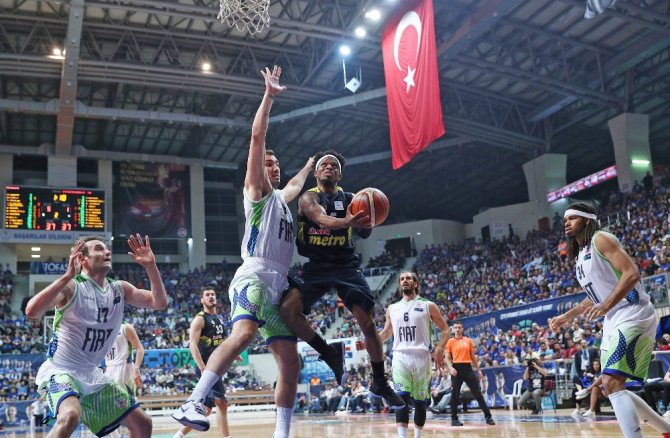 Fenerbahçe Yarı Finalde: Rakip Daçka!