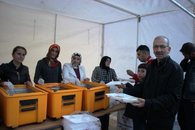 Artvin İlk İftarını Birlikte Yaptı