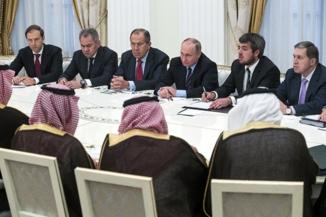Putin Suudi Savunma Bakanını Kabul Etti